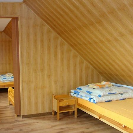 Chatka Julki Villa Goszow Esterno foto